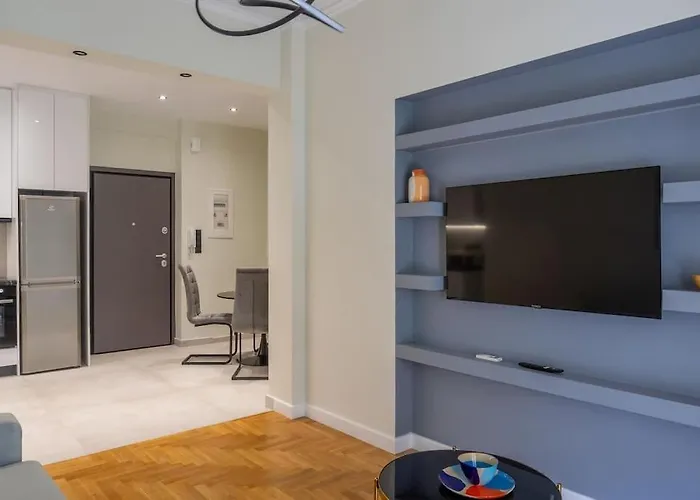 Contemporary Comfort In Athens